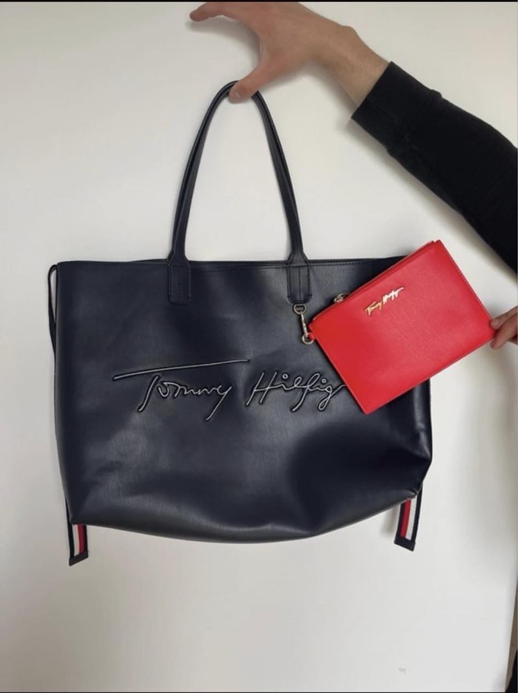 Torebka Shoperka Tommy Hilfiger Iconic Tommy Tote granatowa