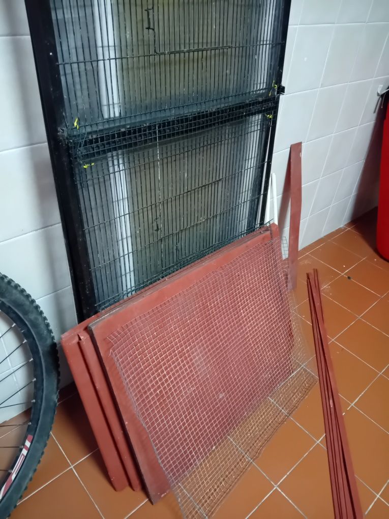 Gaiola grande para pássaros