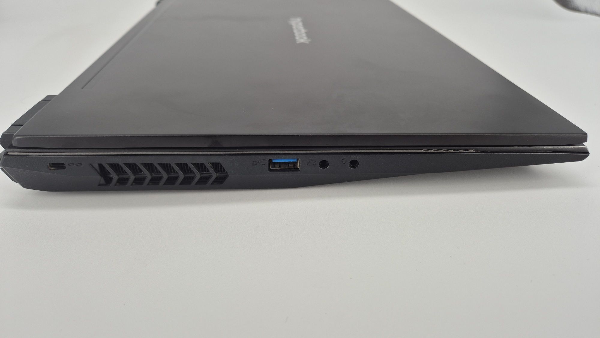 Hyperbook SL504 i7-9750H RTX2060