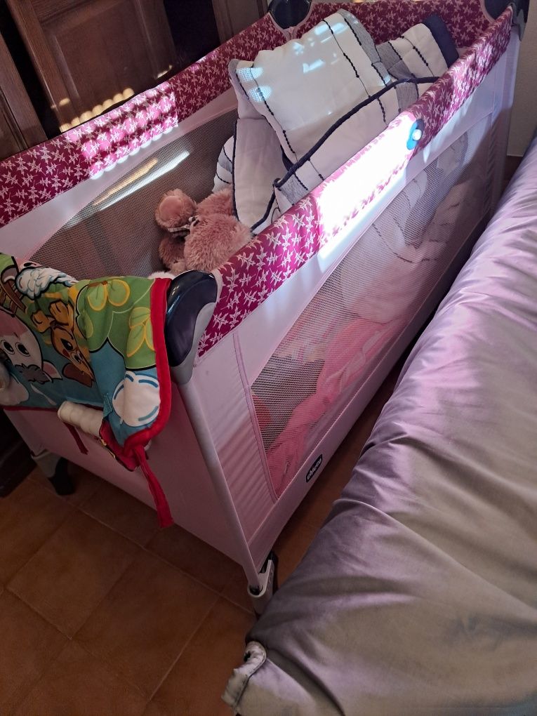 Cama viagem chicco Rosa