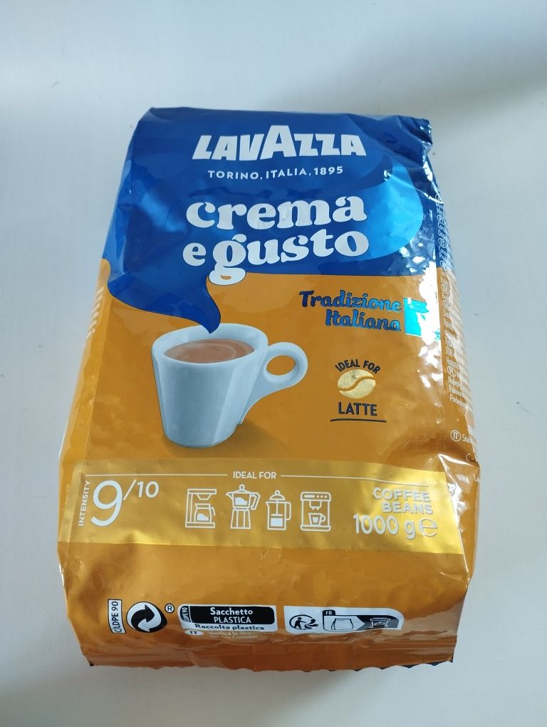 Kawa ziarnista lavazza crema e gusto 9/10 intens 1kg z Niemiec