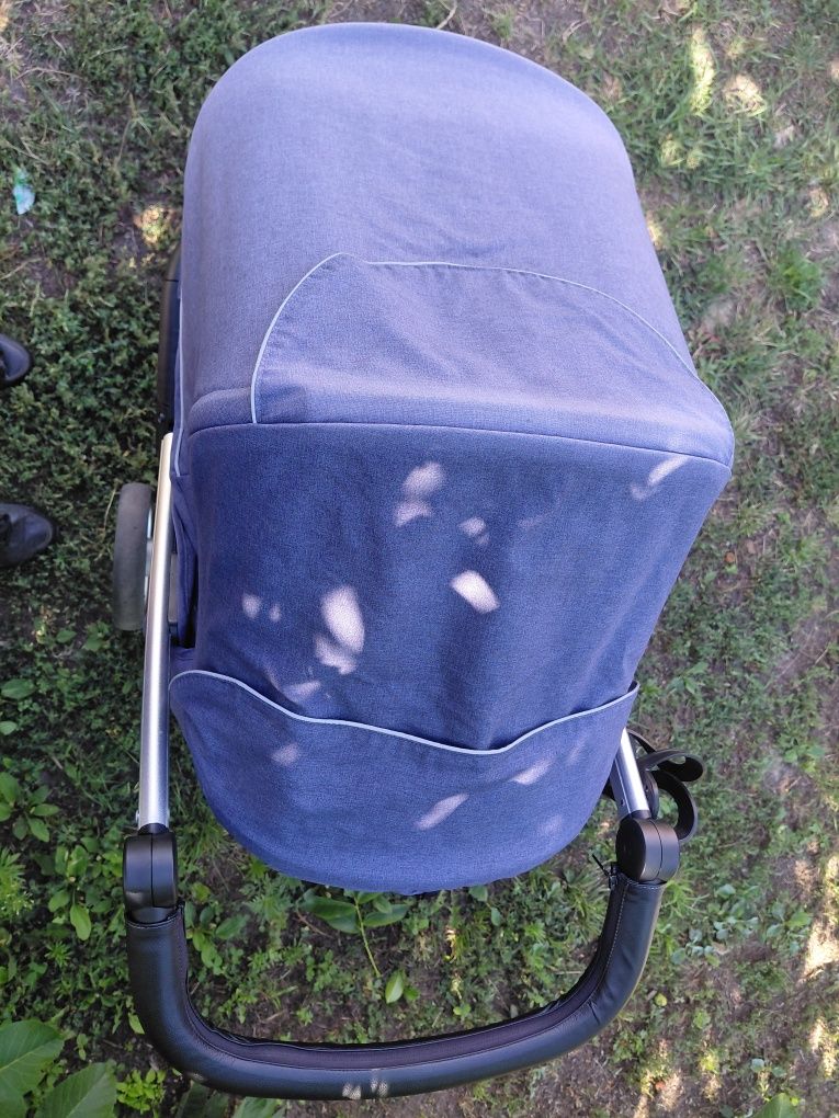 Прогулянкова коляска CARRELLO Vista