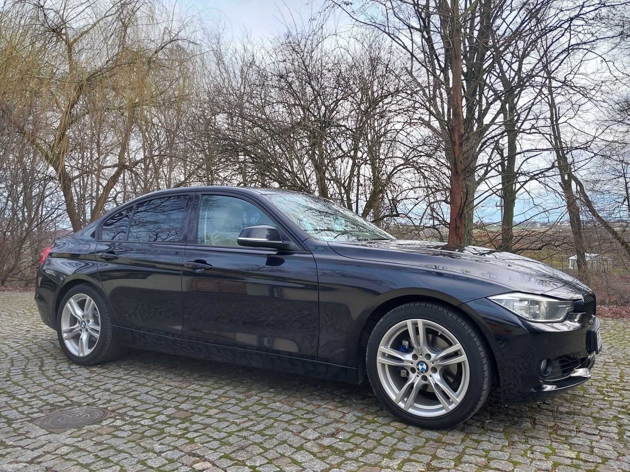 BWM 328I F30 Duża NAVI Wyświetlacz na Szybę ZAMIANA