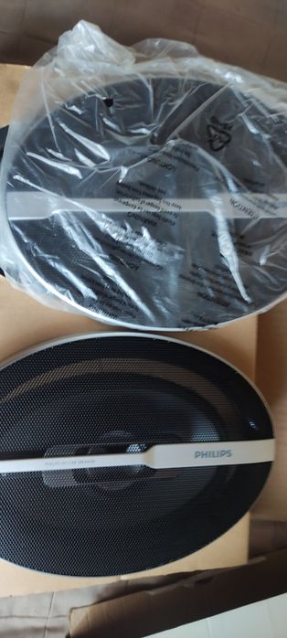 Динамики Fhilips 300 W 6х9" дюймов