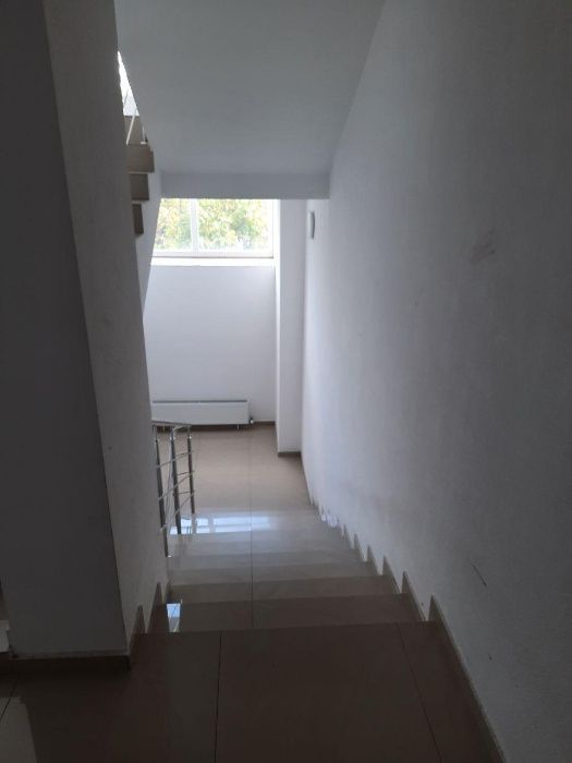 Продається житлове приміщення вул. Гайова 3