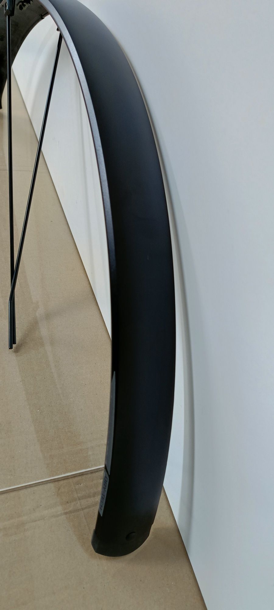 Przedni Błotnik Specialized Dry-Tech 28" . 50mm