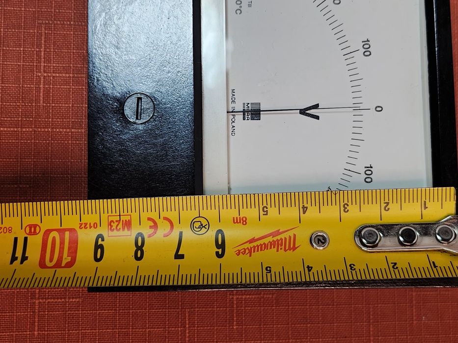 Przyrządy miernicze woltomierz tablicowy