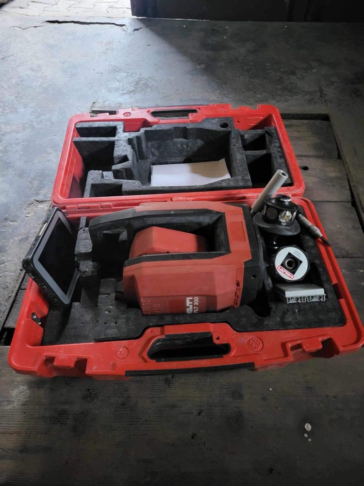 Hilti plt 300 tachimetr pryzmat poa 20