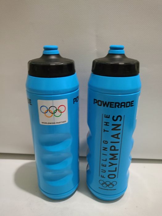 Пляшка для води Powerade Sports Clutch об'ємом 710 мл USA