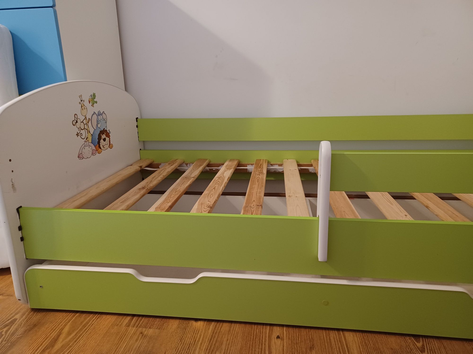 Łóżko pojedyncze dla dziecka
