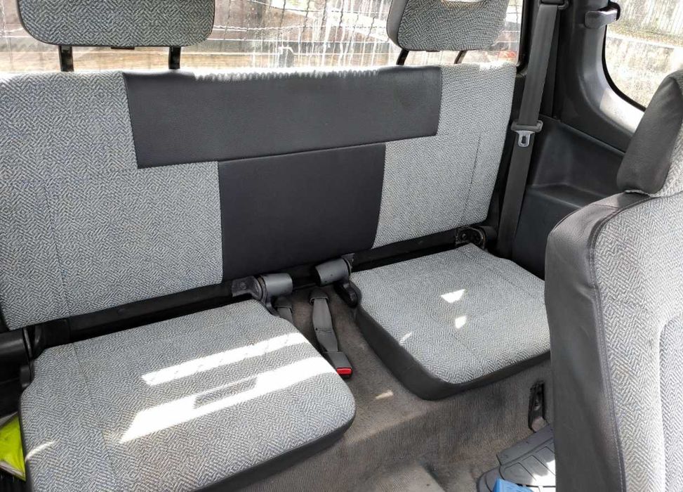 Mitsubishi l200 4 lugares