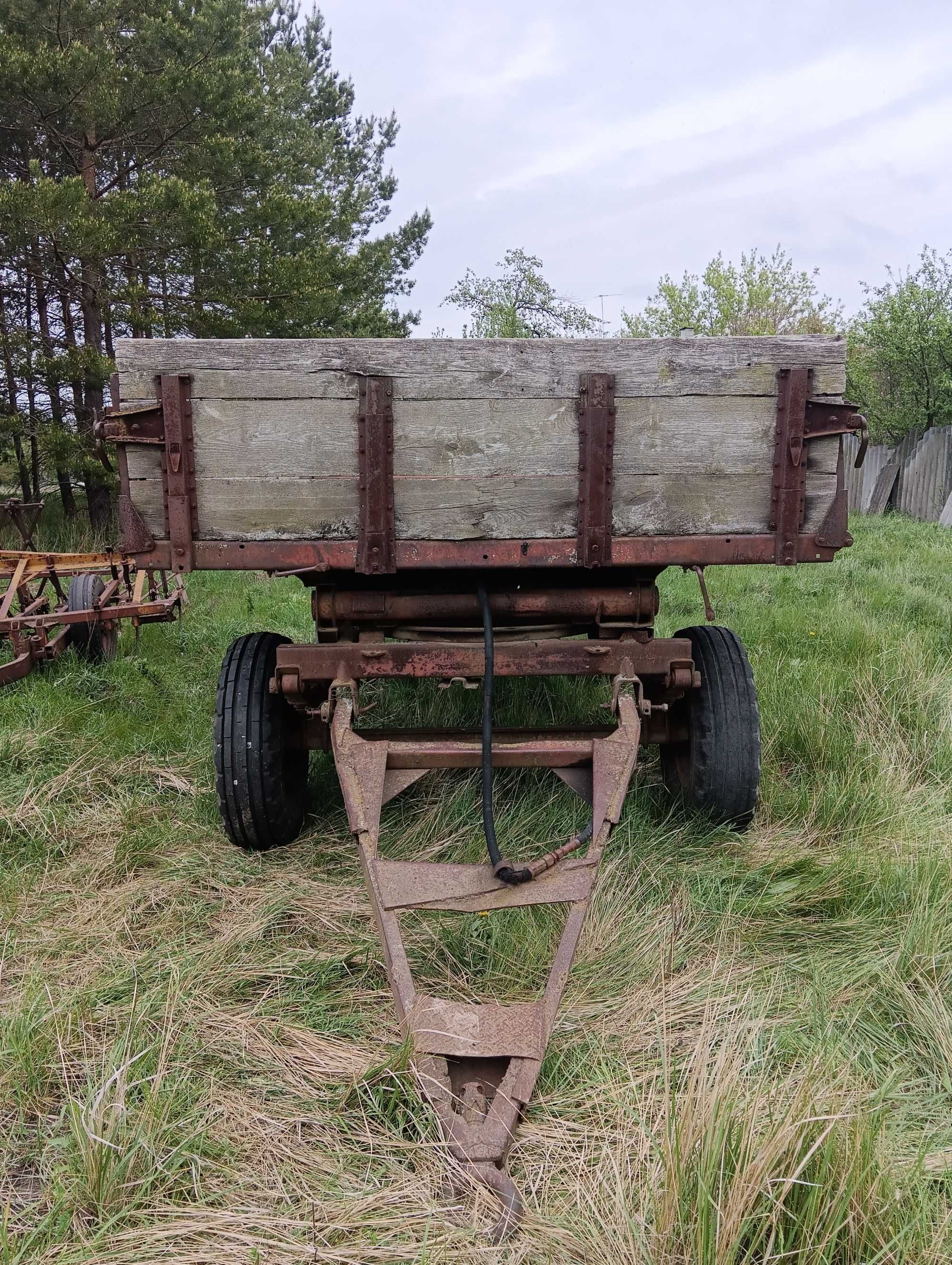 Продам тракторний причіп 2 ПТС-4.