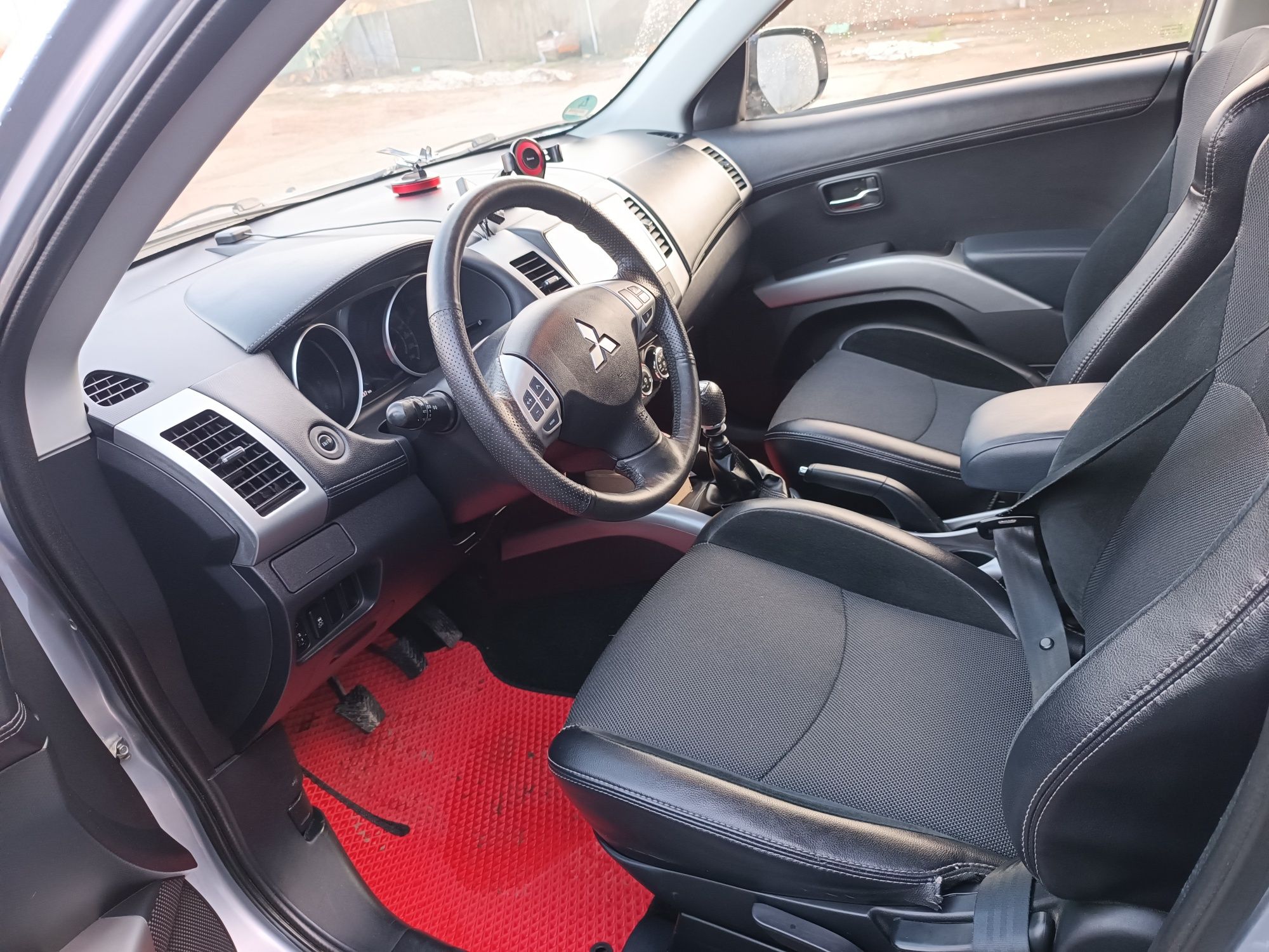 Продам Mitsubishi Outlander XL