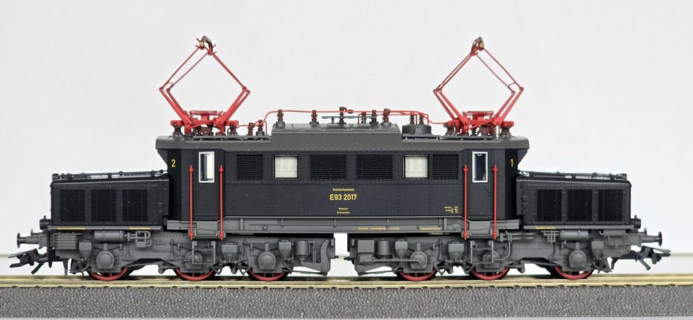 TRIX 22871 - lokomotywa elektryczna E 93 Digital Sound