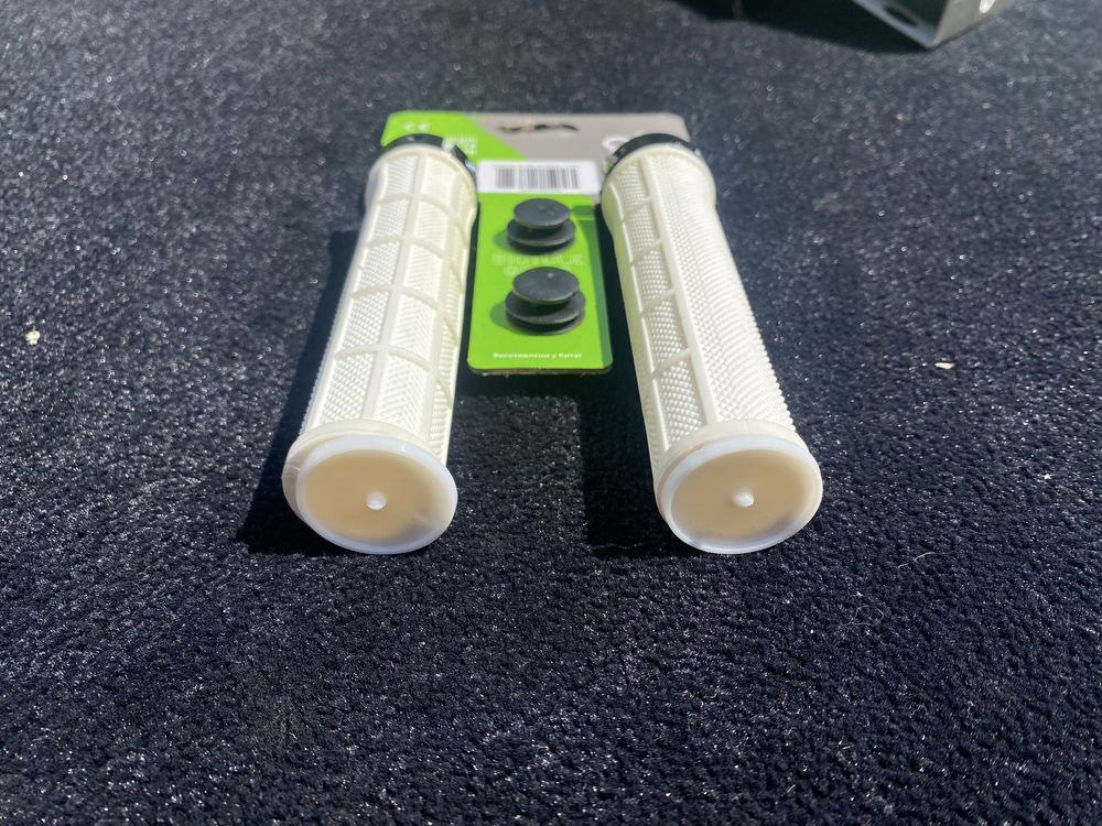 Велосипедні гріпси ONRIDE GripOne, White