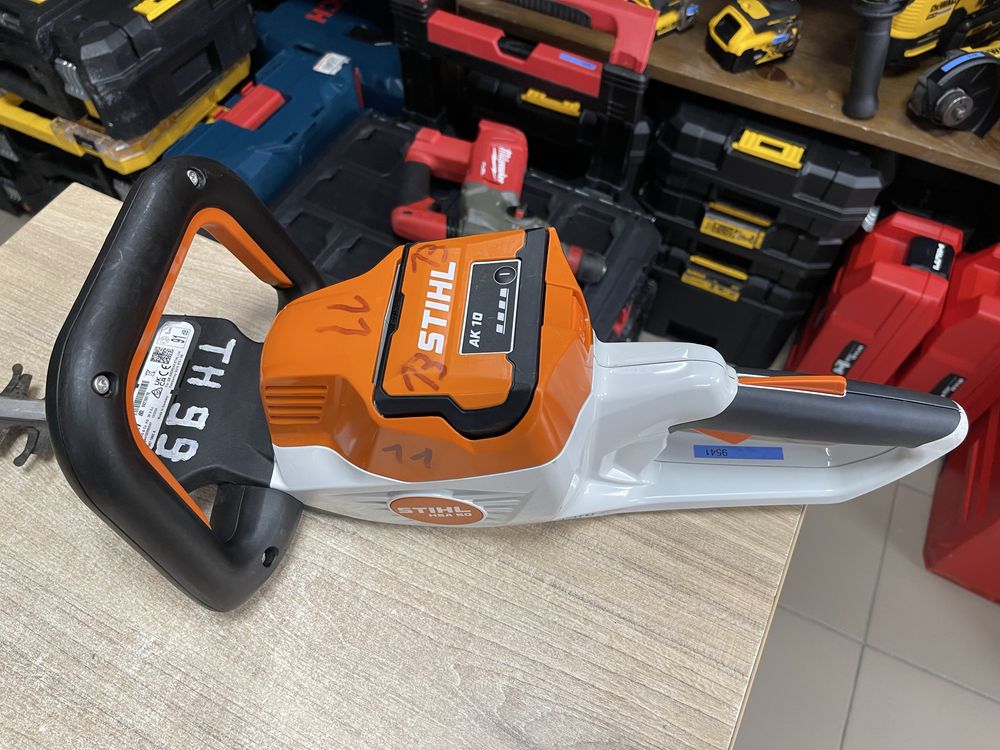 Stihl HSA50 + AK10 / акумуляторні ножниці Штіль