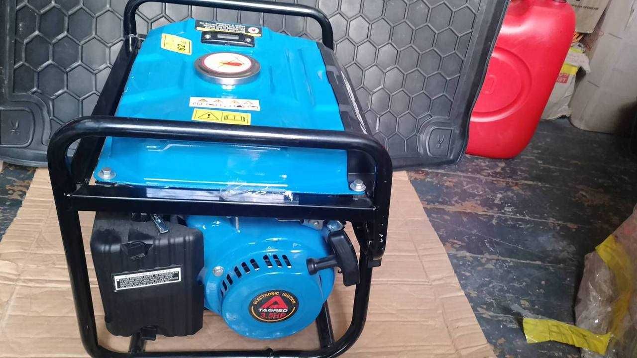Генератор TAGRED TA1500AVR 1.6 кВт