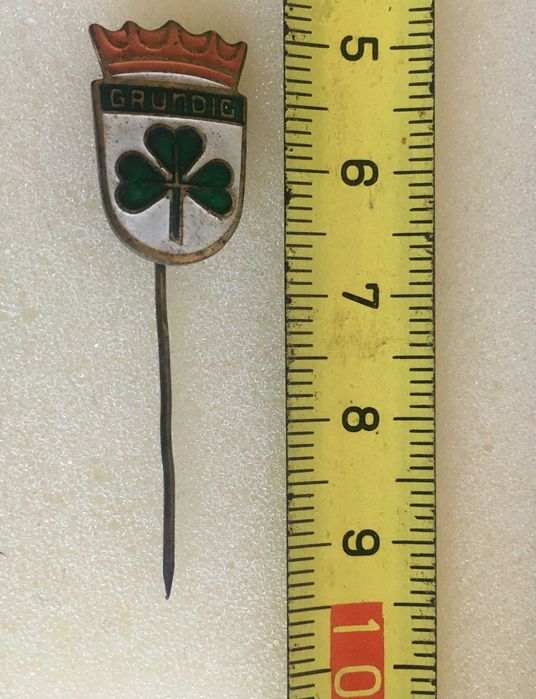 "Grundig" - Pin / Alfinete de lapela