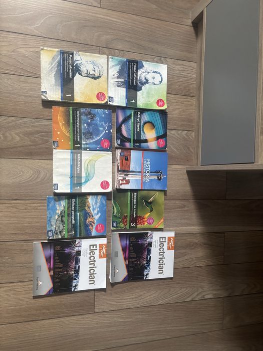 Sprzedam ksiazki do technikum lub licemu klasa 1/2 zaawodowe i ogólne