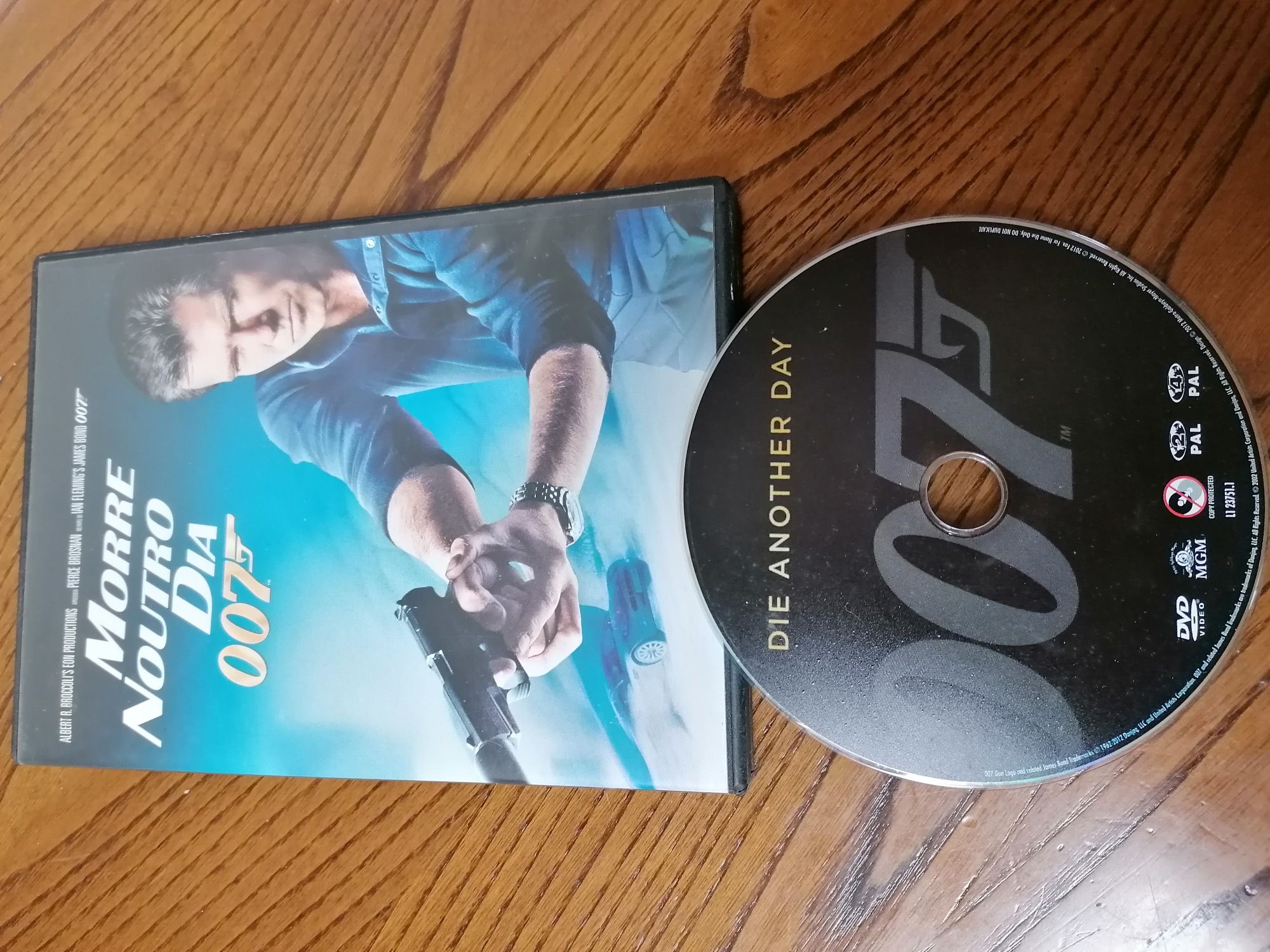 Dvd James Bond - Morre noutro Dia