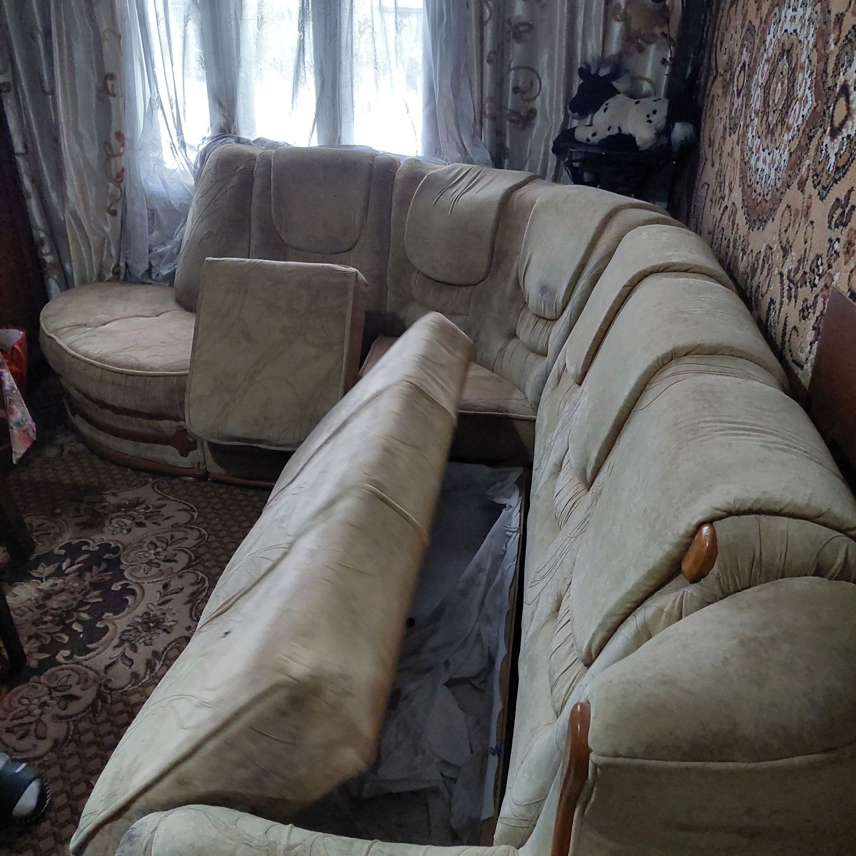 Продається великий кутовий диван