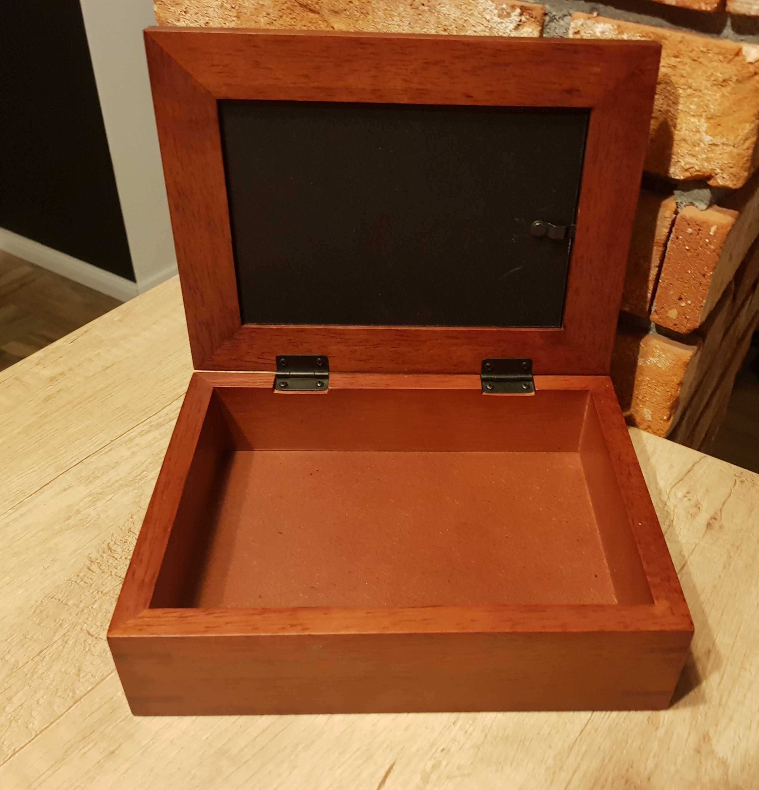 Drewniana szkatułka-ramka do zdjęć John Lewis