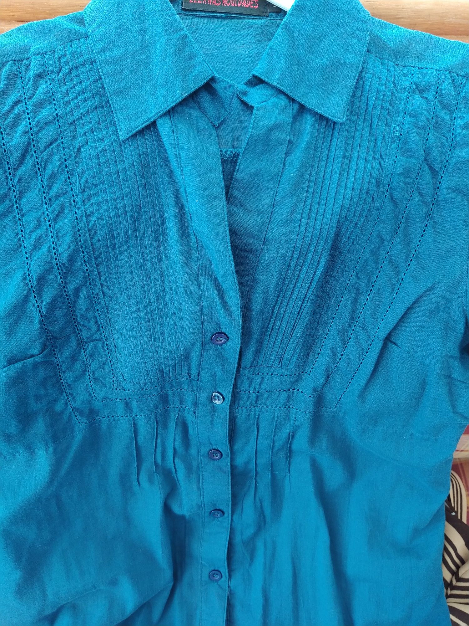 Blusa azul com bordado - Eternas Novidades - Tamanho S