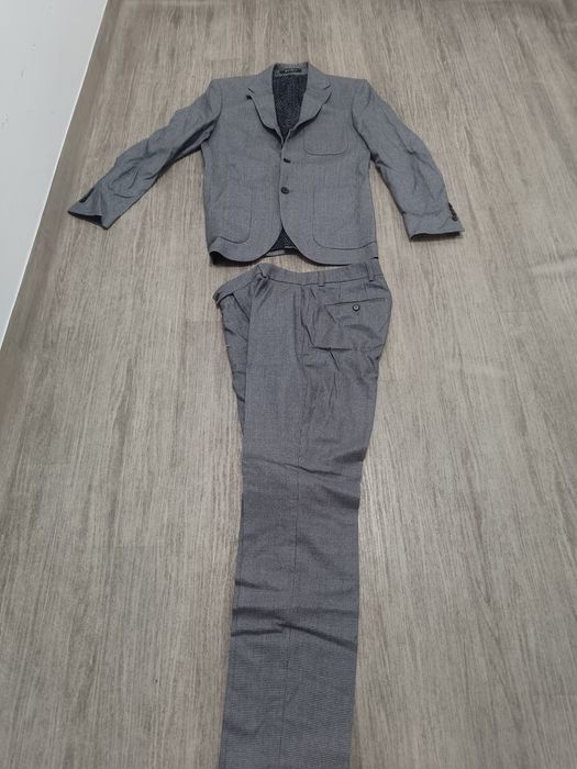 Sprzedam męski garnitur rozmiar 48 firmy Vistula