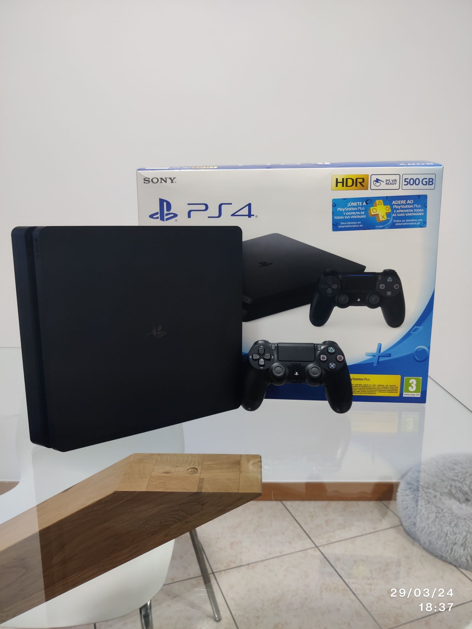 PlayStation 4 slim  , 500 gb