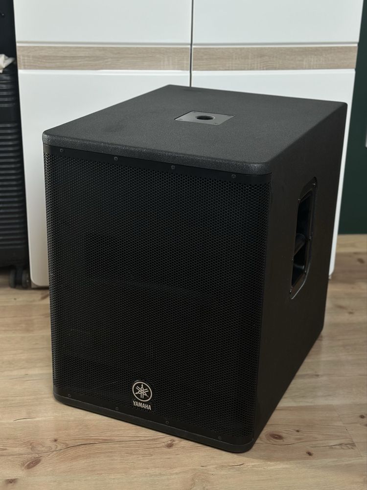 Subwoofer Yamaha dxs15 czarny stan idealny z pokrowcami cena za sztuke