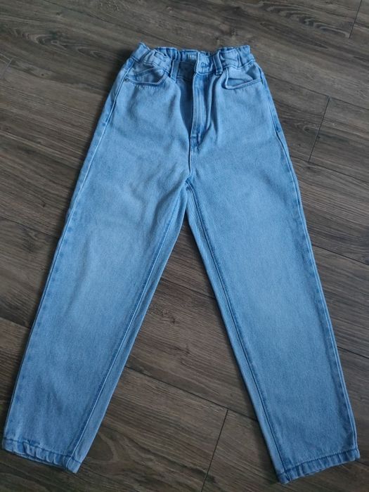 Jeansy mom dla dziewczynki