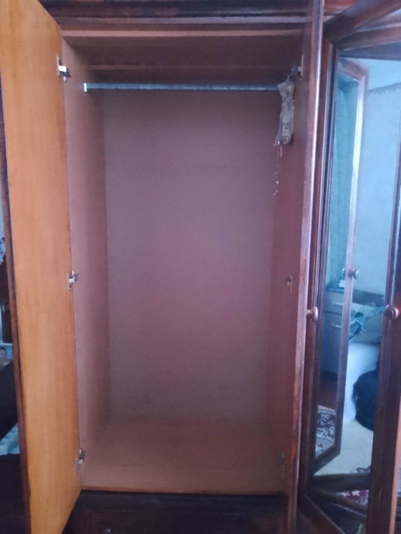 Продам шафу в гарному стані