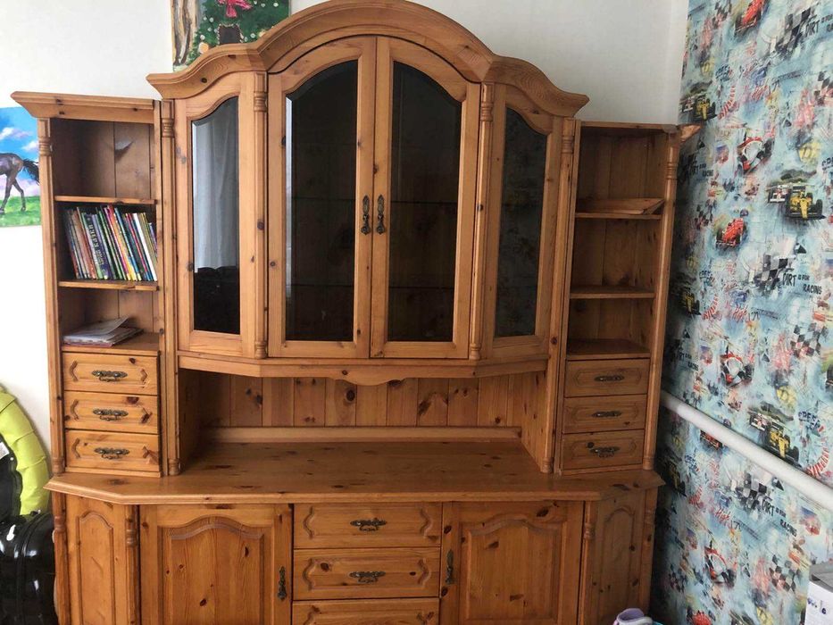 Продам кухонний сервант