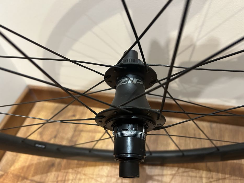 Koło tylne Zipp 303 Firecrest Tubeless Disc