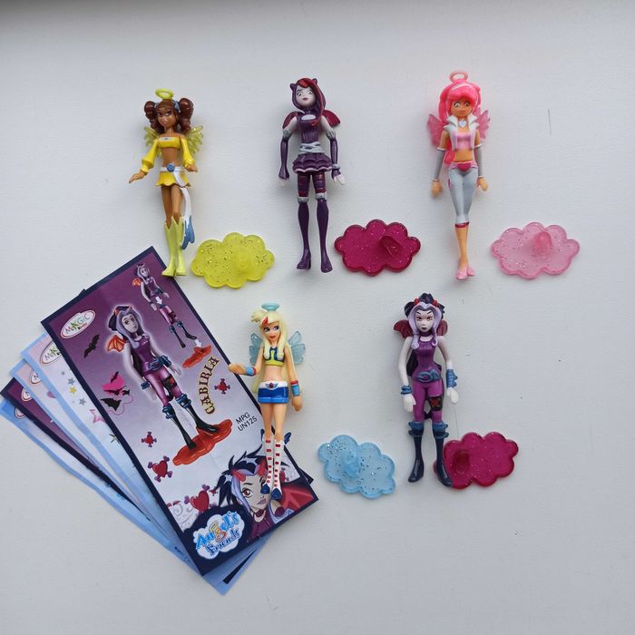 Друзі Ангелів , 2010, 2011 . Колекції фігурок кіндер