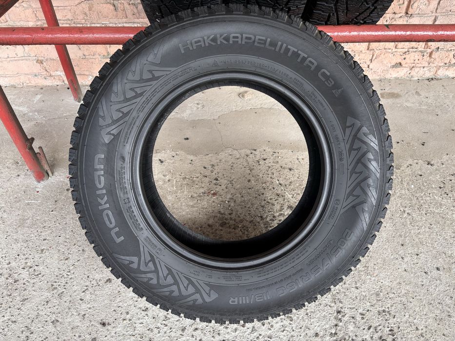 Комплект зимових шин 205/75R16 Nokian