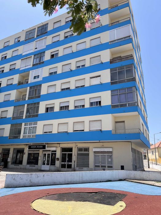 Apartamento em rua Sá de Miranda, Seixal