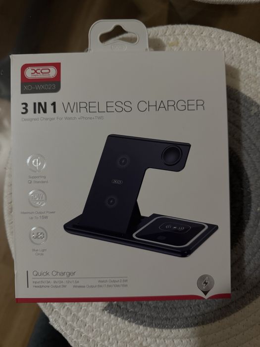 Безпроводний зарядний пристрій 3в1