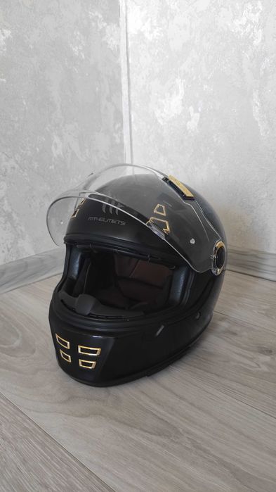 Мотошолом MT Jarama Solid gloss Black