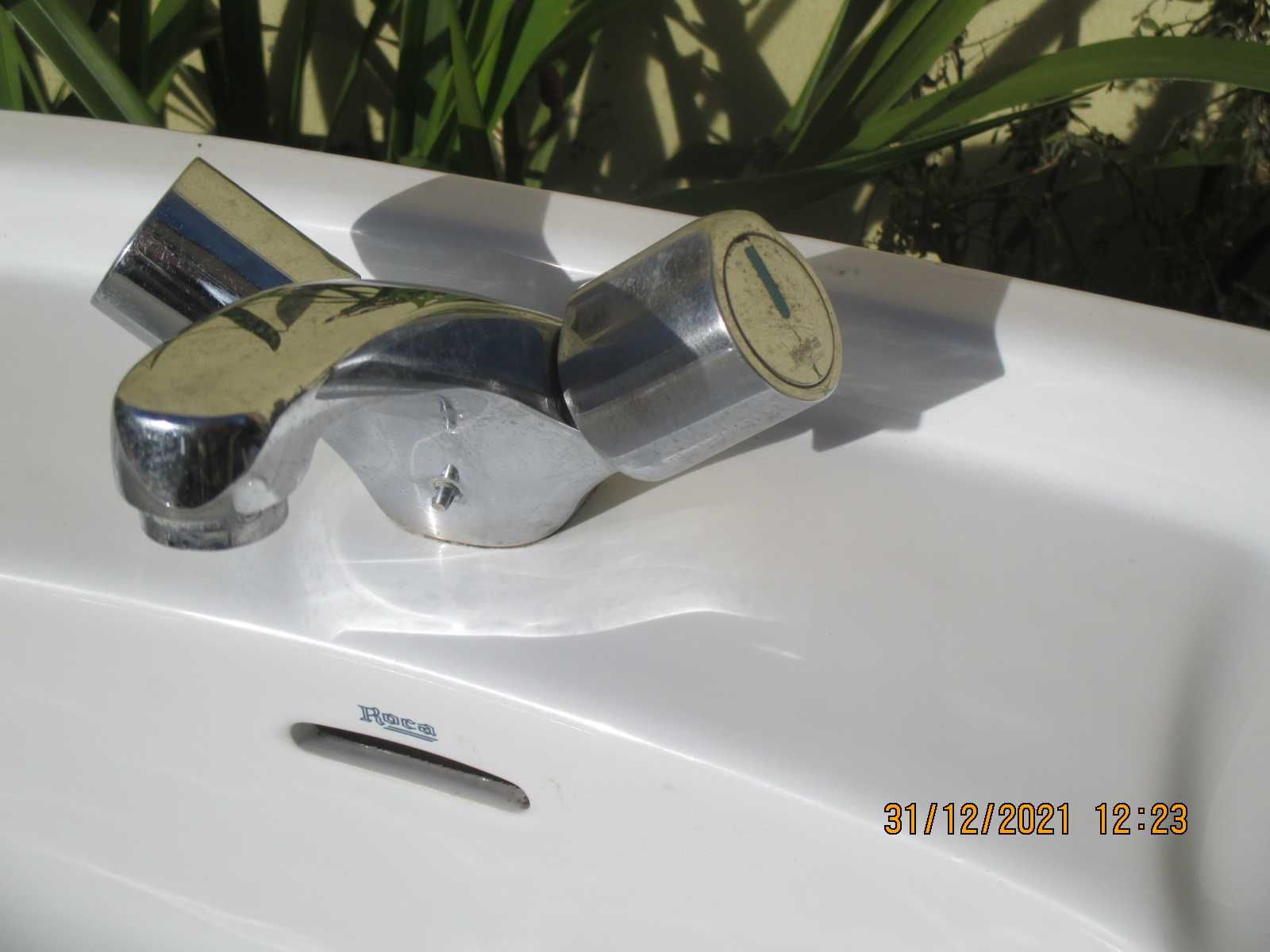 Louças sanitárias e torneiras - WC - Roca Vitória conjunto ou separado