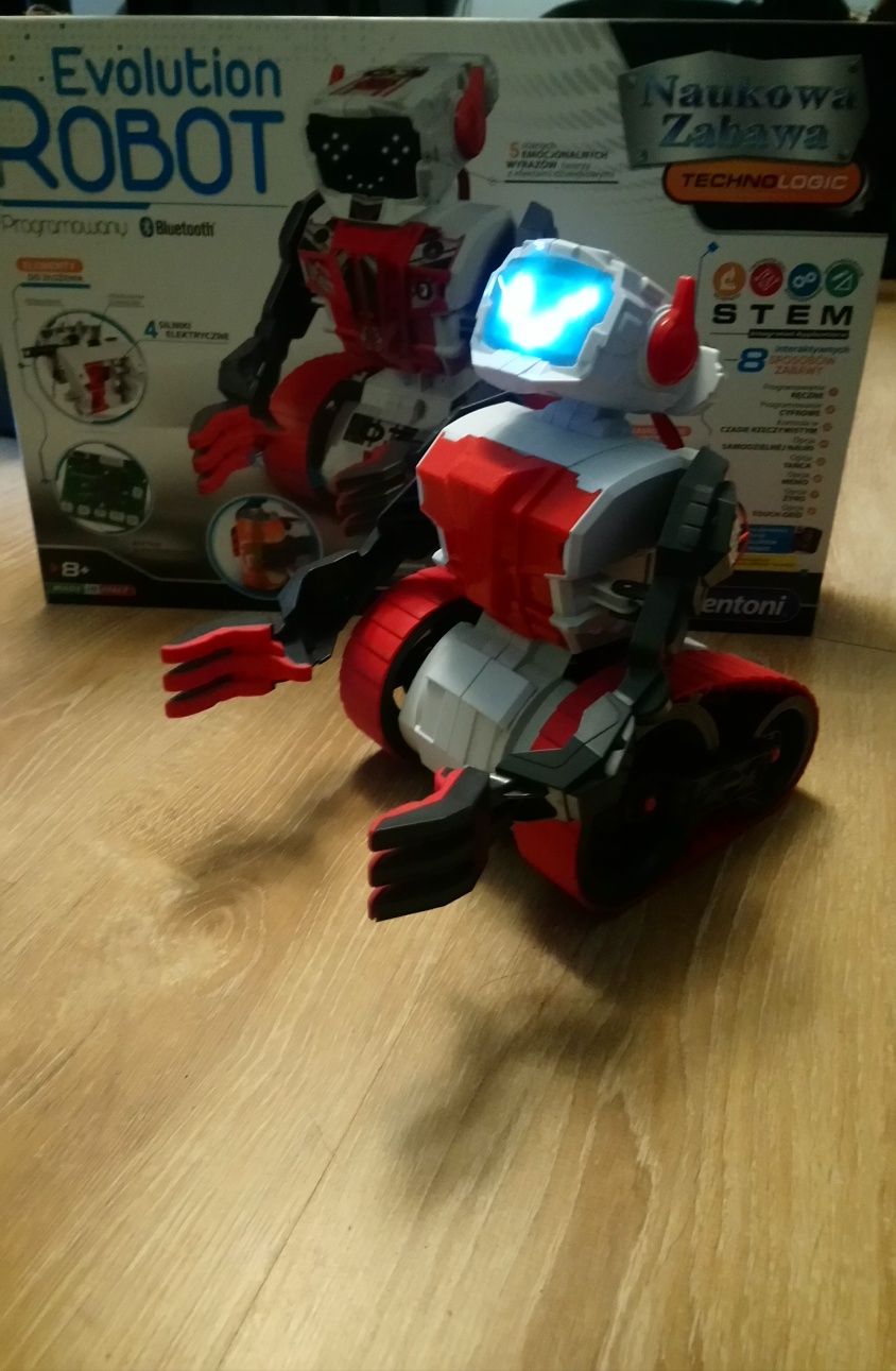 Sprzedam  Robot  Evolution  nauka  i  zabawa.