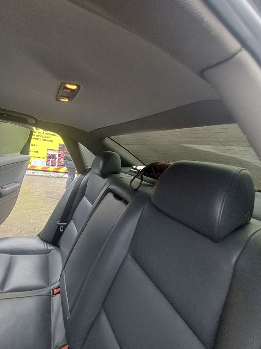 Ауді а4 б6,2002 року,2.0 газ бензин.