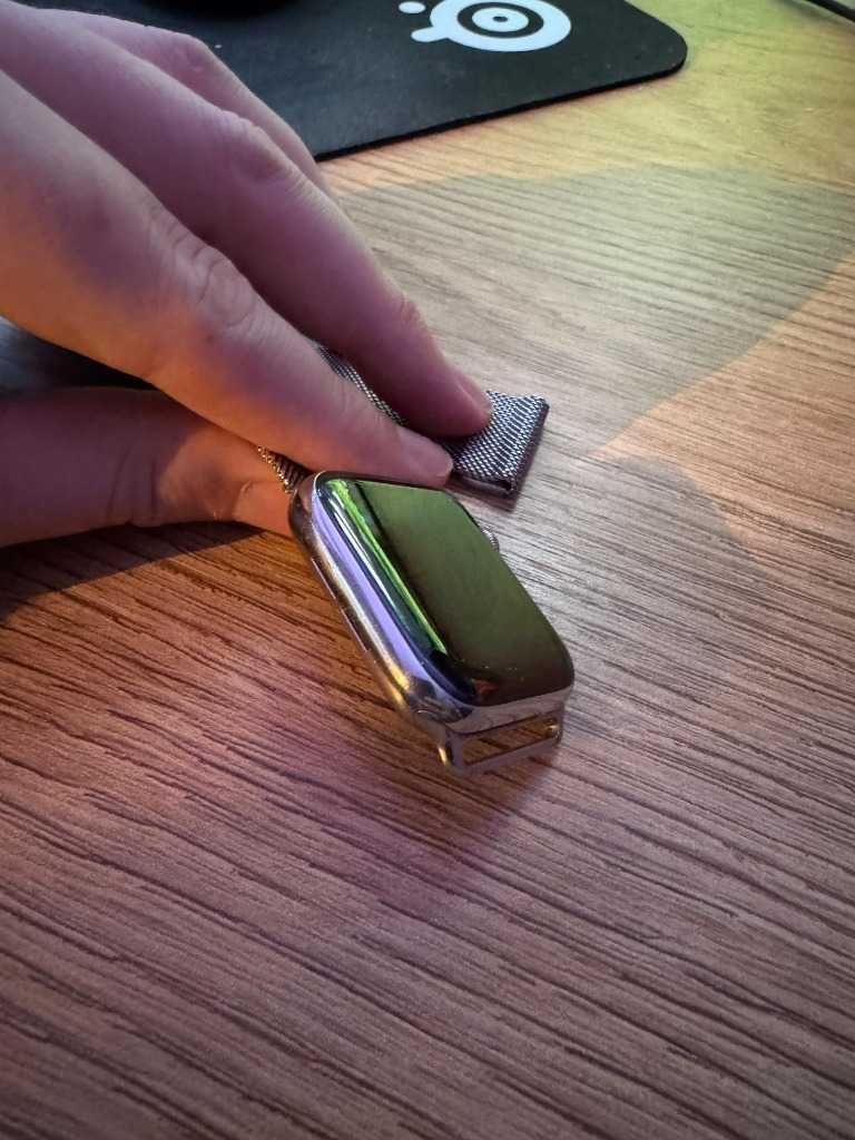 Apple Watch Series 6 + Cellular 44mm – Stal Nierdzewna