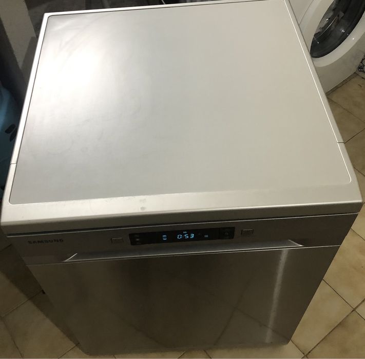 Máquina de Lavar Loiça Samsung