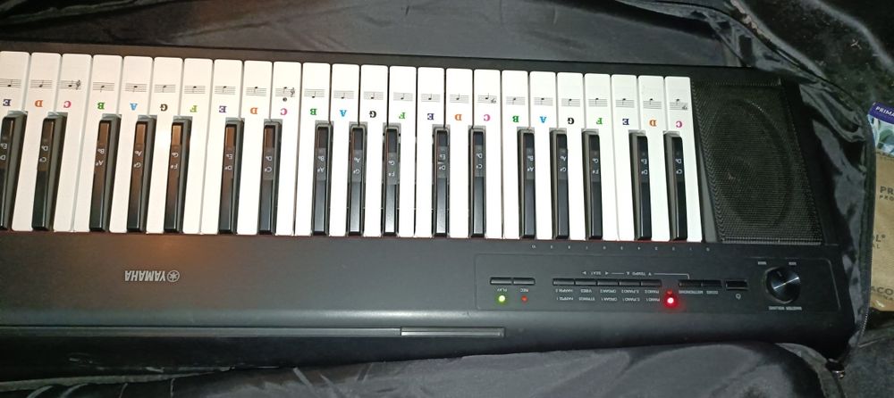 Pianino cyfrowe Yamaha piagggero np12