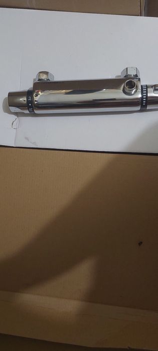 Vendo pack de torneira e rolo de estor