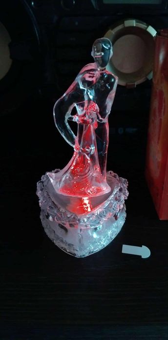 Figurka świecąca zakochanych ;)