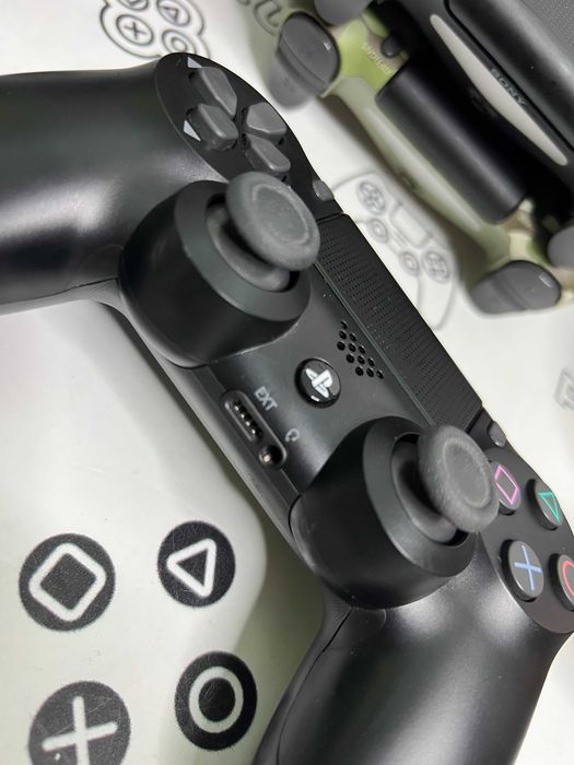 Беспроводной геймпад DualShock 4 V2 для PlayStation 4 и ПК – Черный