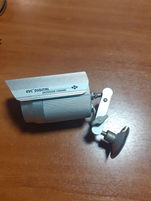 Камера видео наблюдения с аналоговым видео сигналом.