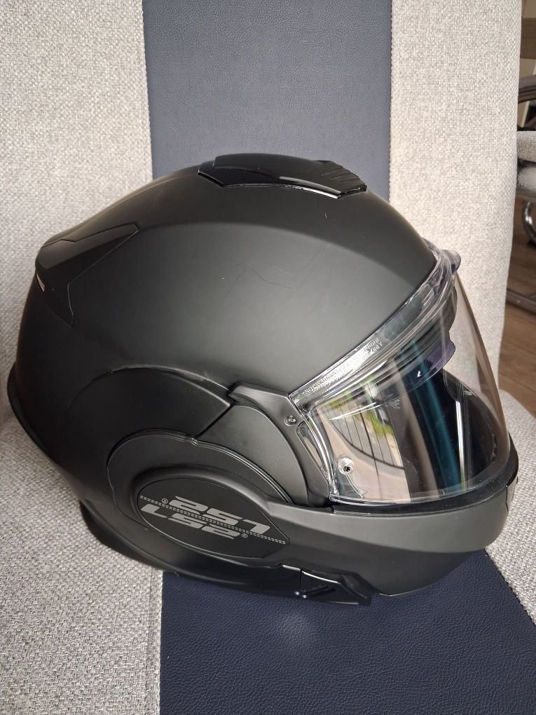 Kask motocyklowy szczękowy LS2 251 ecer22-05 S